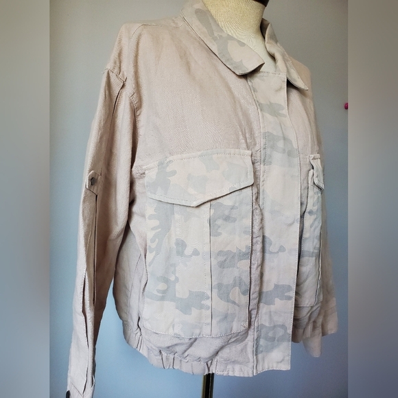 ANTHROPOLOGIE HEI HEI beige camo jacket  size large. NEW WITH TAGS - Picture 3 of 11
